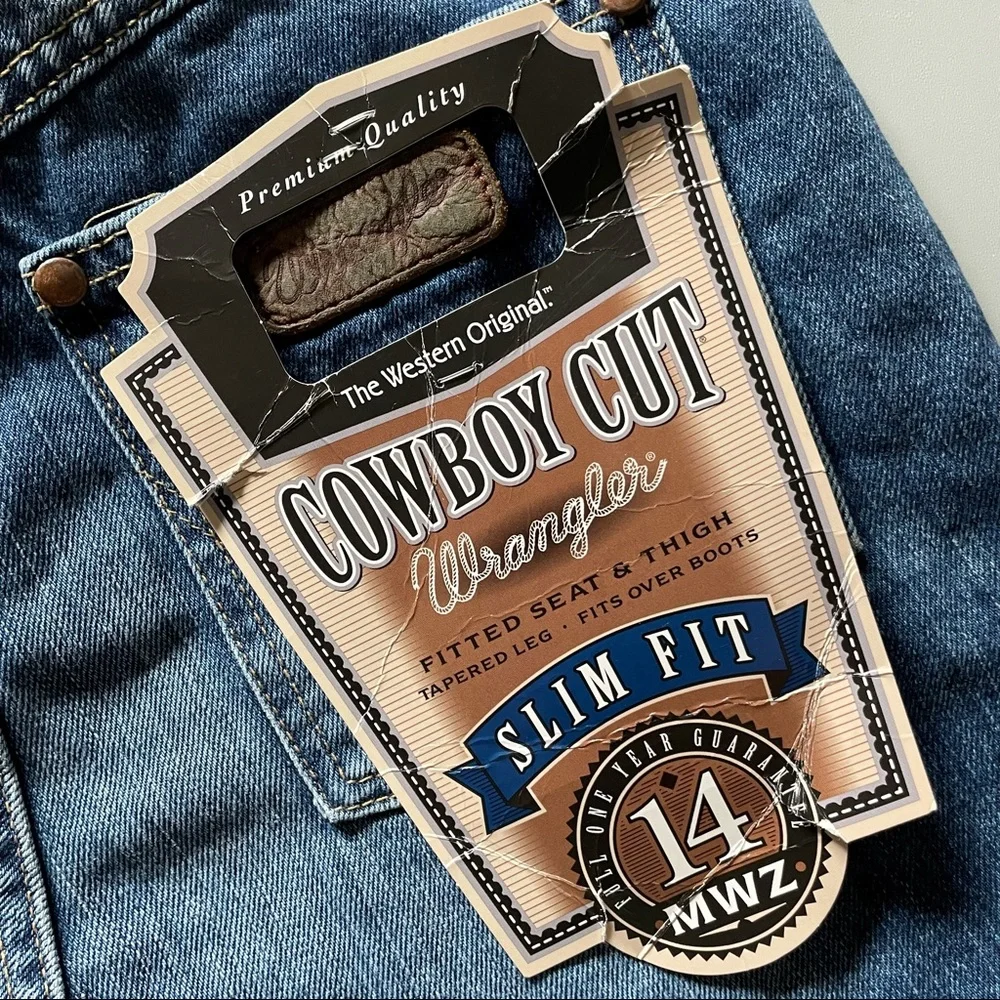 NWT Wrangler Cowboy Cut Slim Fit Cut Off Blue Jean Denim Shorts Sz 3/4 Rodeo